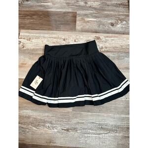 Sincerely Jules NEW Active Skort, Womens Size Medium, black & White, Pleated